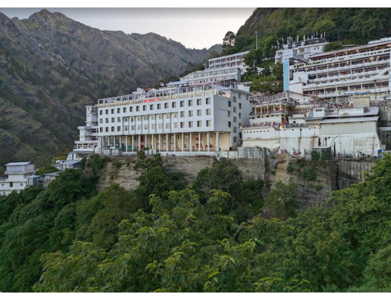 Hotel Shivaahana Residency, Katra Katra  Exterior photo